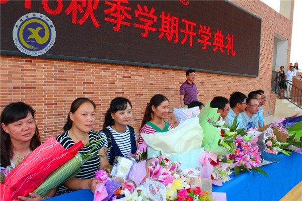 輝煌甲子驚艷會師，華麗轉(zhuǎn)身新征起航(圖12)