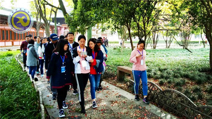 離時(shí)古寺西邊路，莘莘學(xué)子滿目中(圖2)