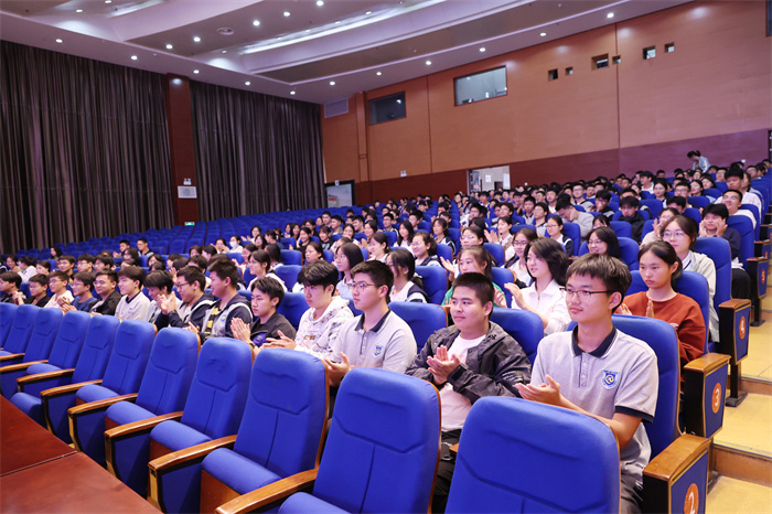 合肥七中與安徽農(nóng)業(yè)大學(xué)舉行耕讀教育基地共建揭牌儀式暨2024年秋播啟動儀式(圖5)